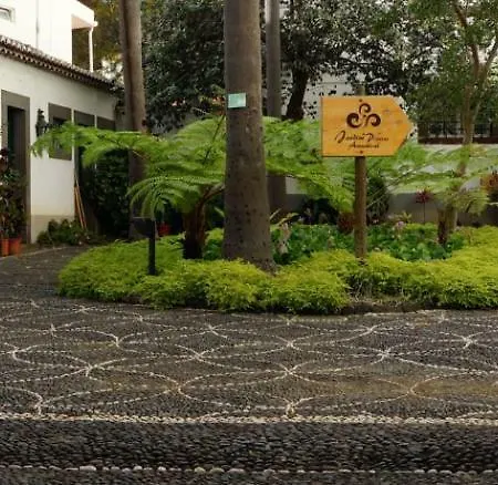 Guest house Residencial Queimada De Baixo 4*